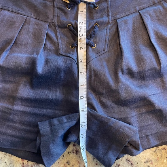 Women's DVF navy blue linen shorts size 6 - Picture 7 of 7